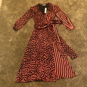 alice and olivia abigail wrap dress
